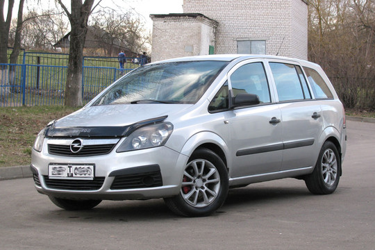 Opel-Zafira, 2006 г.в, 1.8Б, 5-МКПП