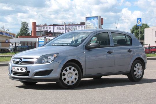 Opel-Astra H, 2009 г.в, 1.4Б, 5-МКПП