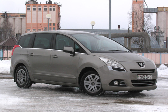 Peugeot-5008, 2010 г.в, 1.6Б, 5-МКПП