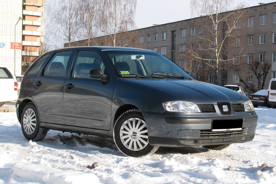 Seat-Ibiza, 2000 г.в, 1.4Б, 5-МКПП