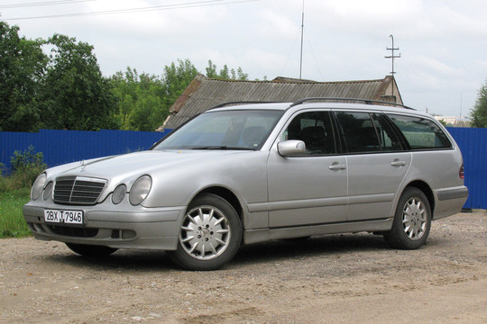 Mercedes-Benz E220CDI/W210, 2002 г.в, 2.2CDI, АКПП