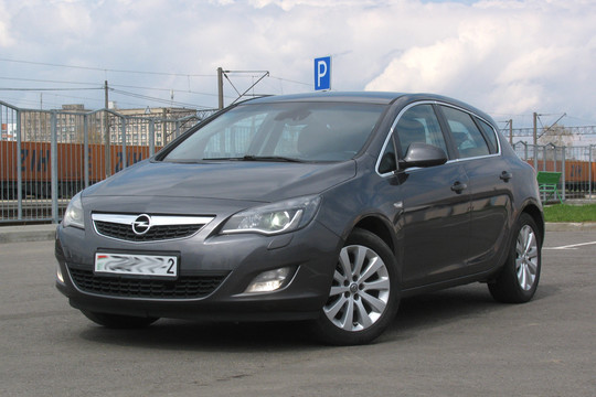Opel-Astra J Cosmo, 2010 г.в, 1.6Б, 5-МКПП