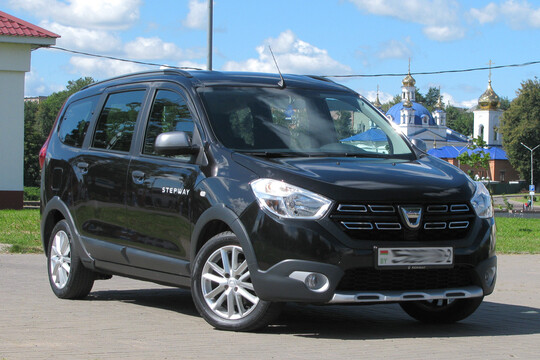 Dacia Lodgy Stepway, 2022 г.в, 1.5 dCi, 6-МКПП, 7 мест Dacia Lodgy Stepway, 2022 г.в, 1.5 dCi, 6-МКПП, 7 мест